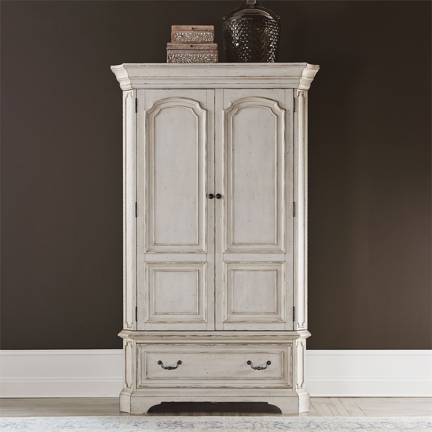 Vintage Bassett Armoire almoire